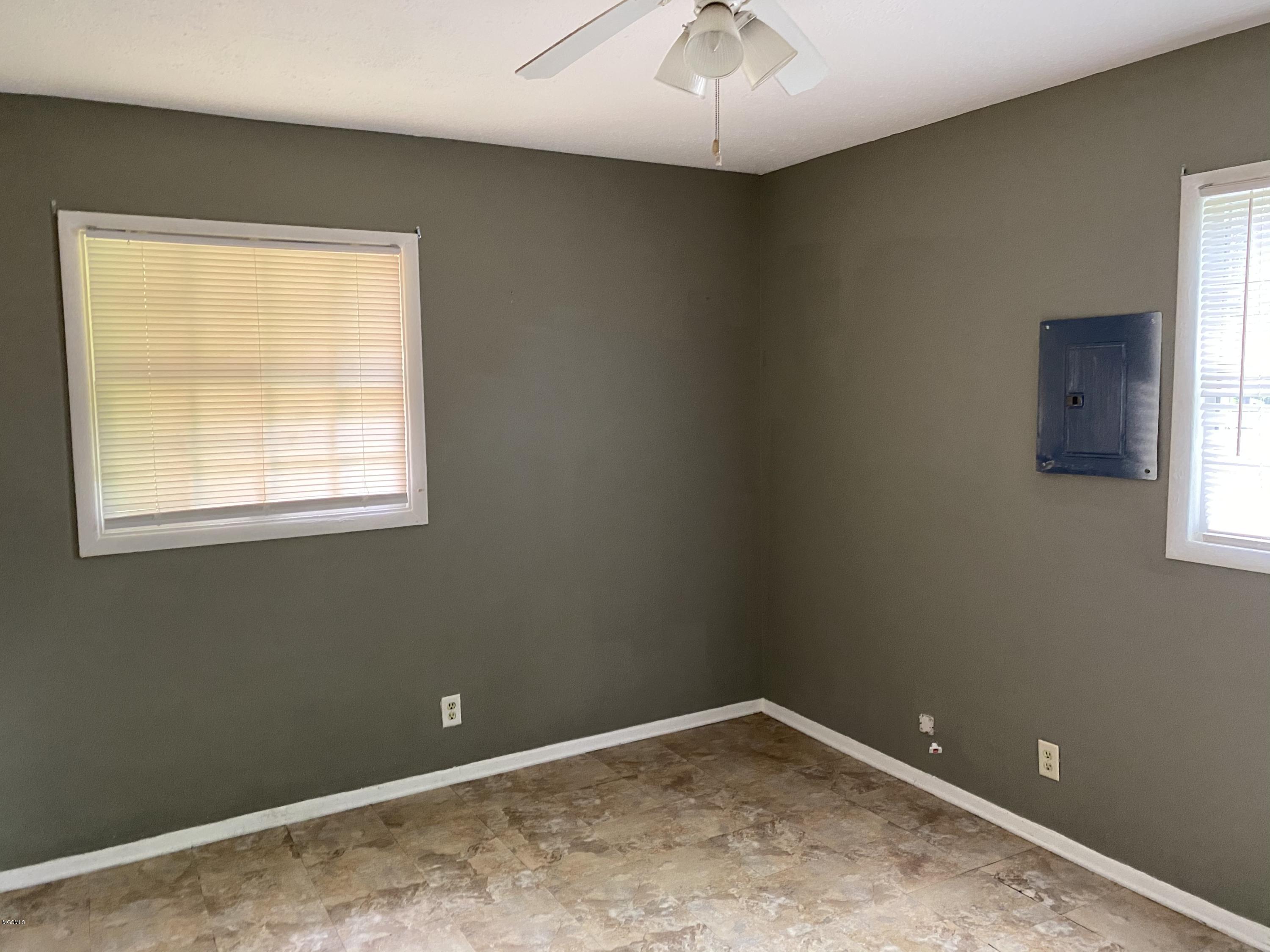 5507 Billy Street Moss Point, MS 39563 - Photo 13 of 16 6616188D-132E-4200-B8DE-F417ABEDE8D5
