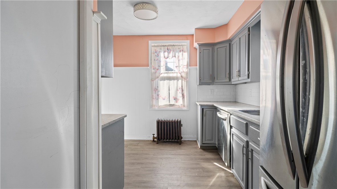 137 Colonial Avenue Cranston, RI 02910 - Photo 12 of 28