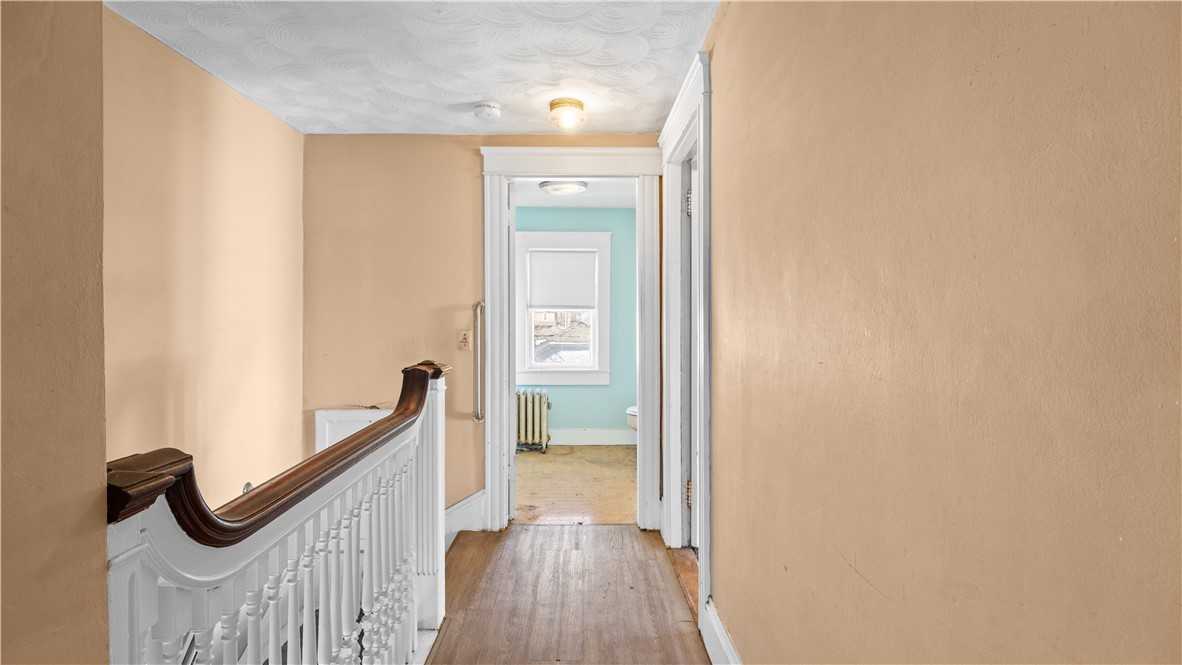 137 Colonial Avenue Cranston, RI 02910 - Photo 21 of 28