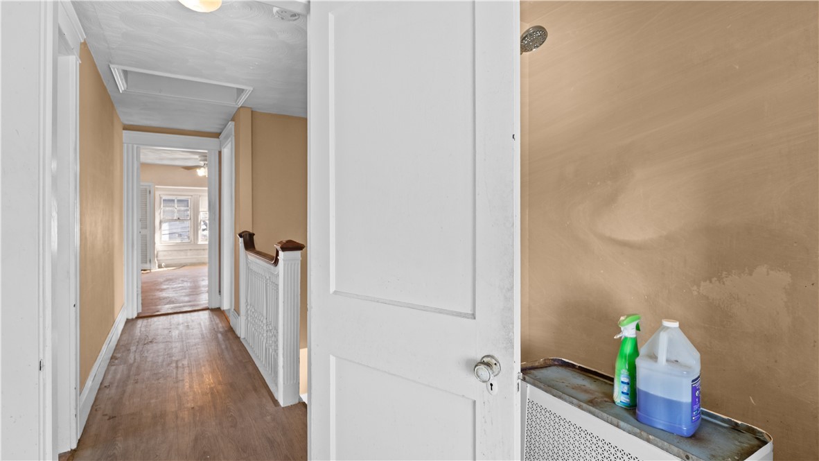 137 Colonial Avenue Cranston, RI 02910 - Photo 24 of 28