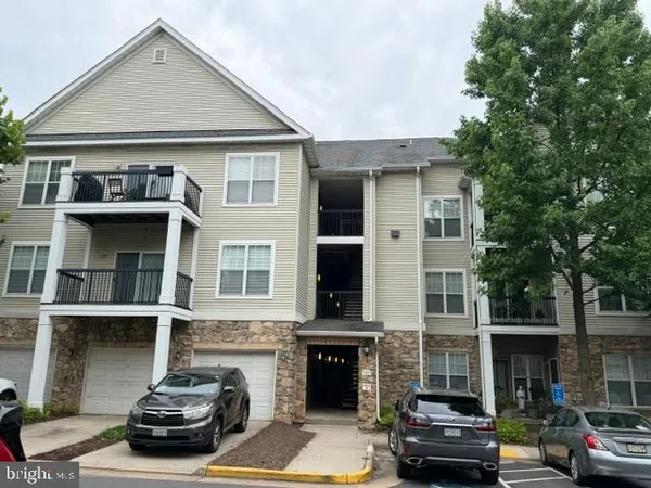 $450,000 | 5172 M William Colin Court, Unit M, Centreville, VA 20120