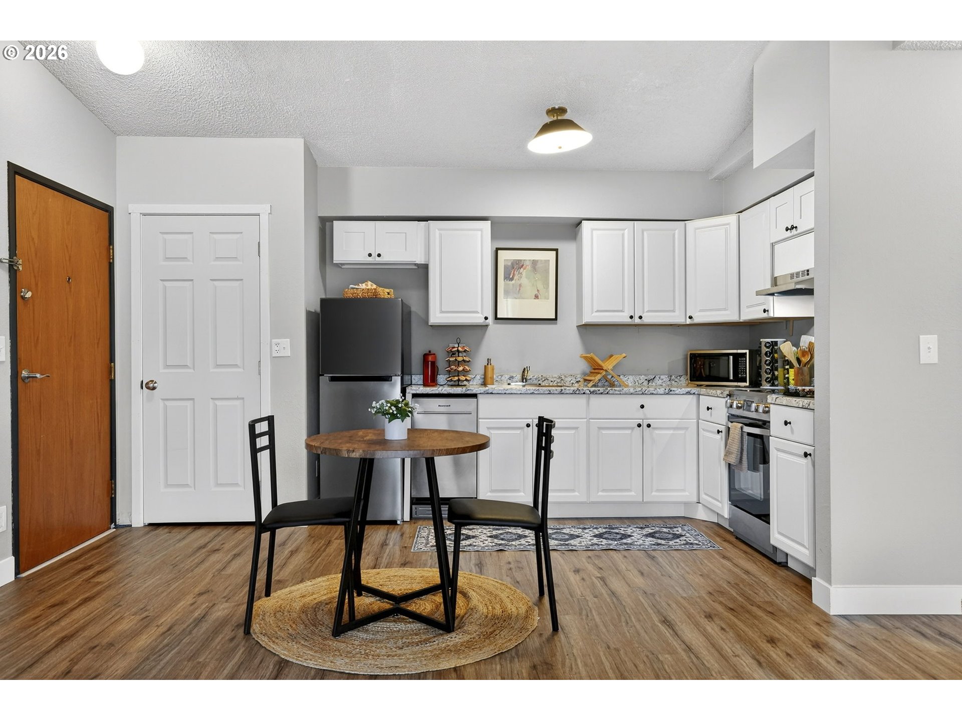 11044 Southwest Greenburg Road, Unit 321 Portland, OR 97223 - Photo 7 of 13