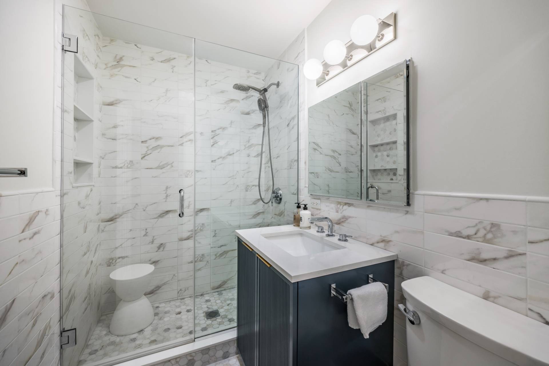 514 Pantigo Road, Unit 11 East Hampton, NY 11937 - Photo 8 of 11