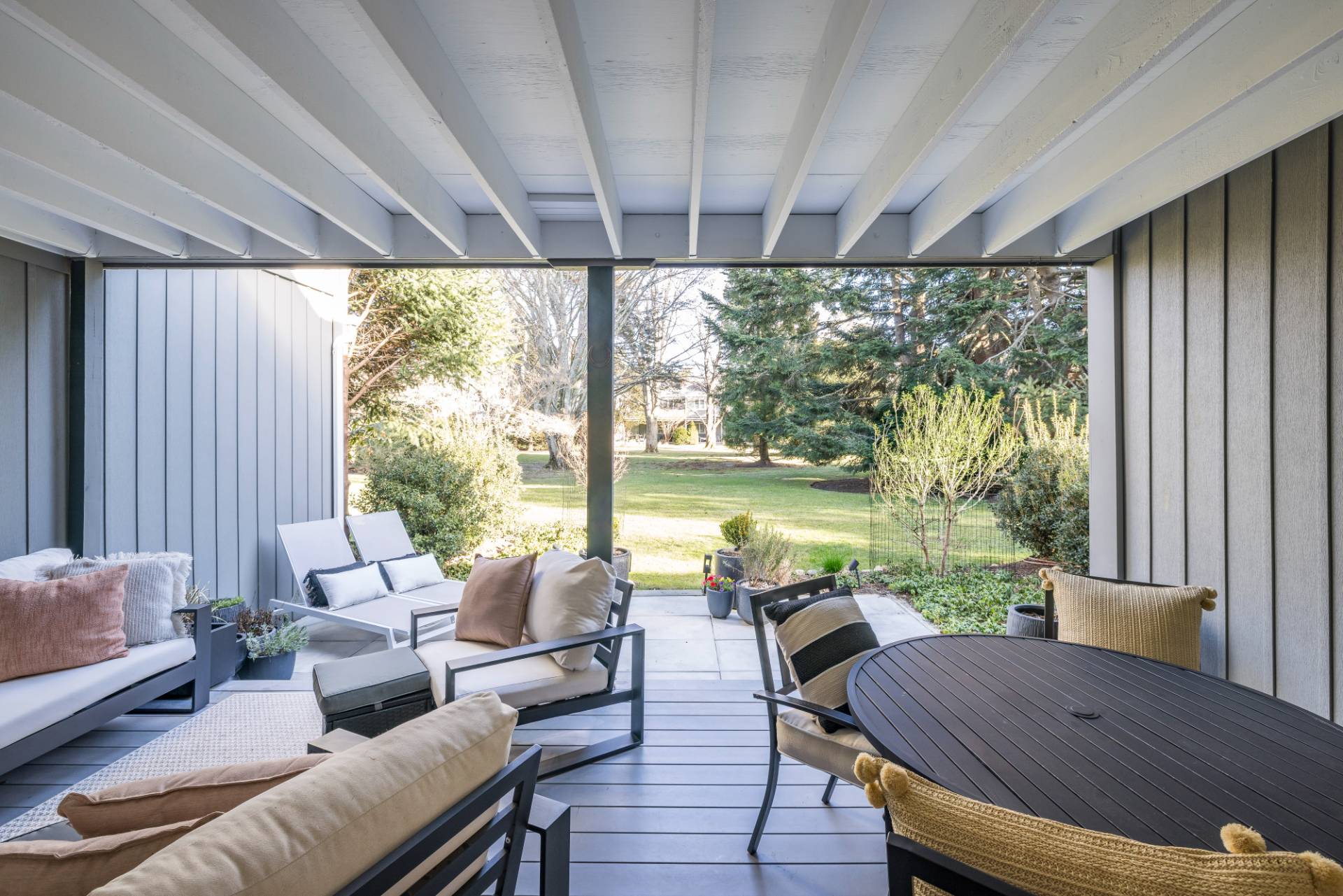 514 Pantigo Road, Unit 11 East Hampton, NY 11937 - Photo 9 of 11