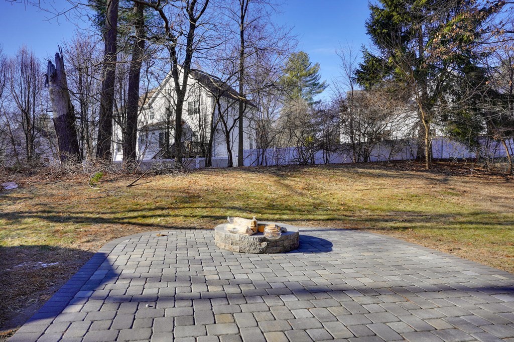 27 Anderson Road Framingham, MA 01701 - Photo 4 of 23 Gallery Image 4