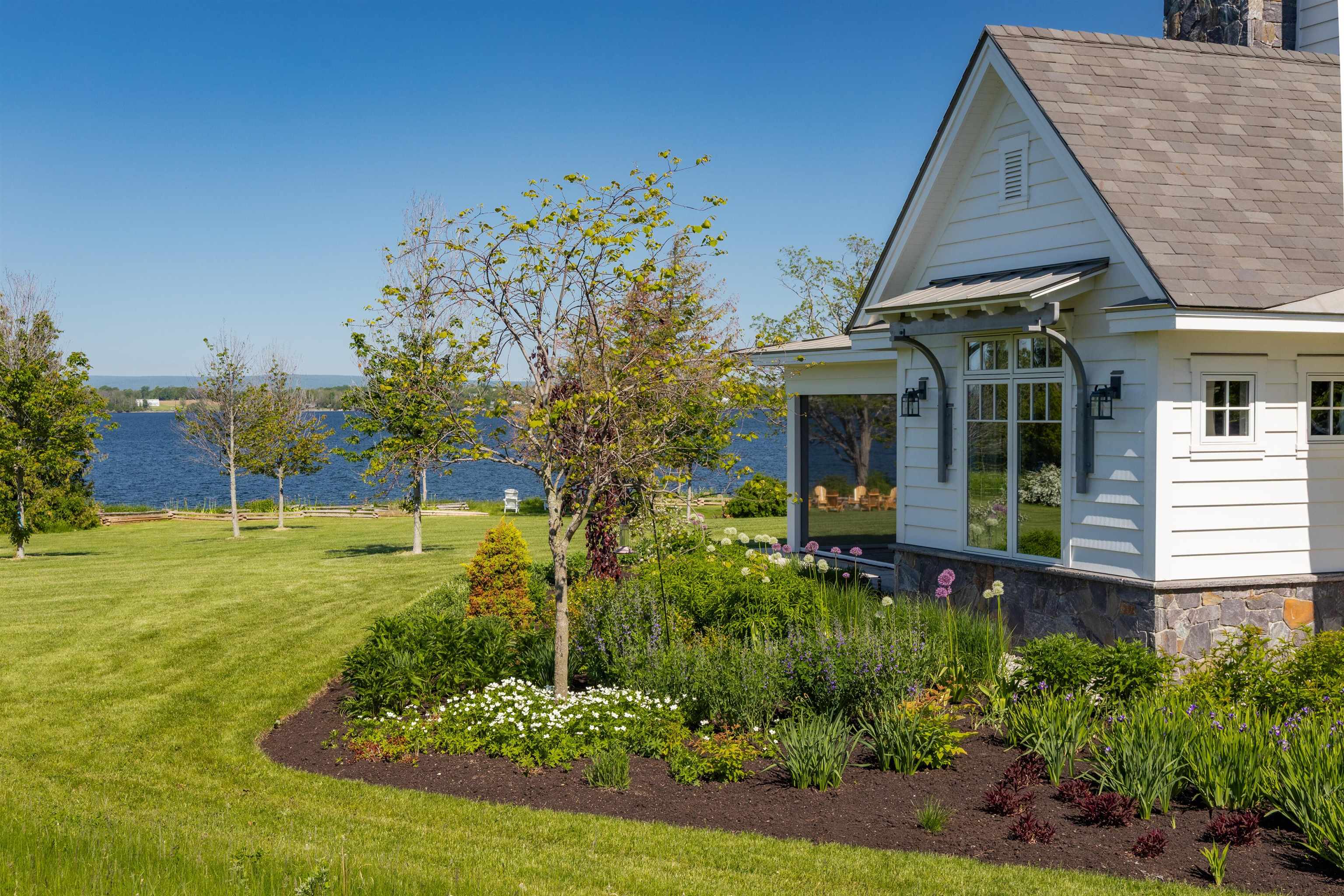 109 West Shore Road Grand Isle, VT 05458 - Photo 4 of 32