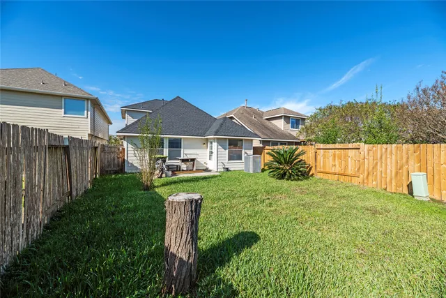 $2,200 | 10902 Tobar Falls Circle, Houston, TX 77064