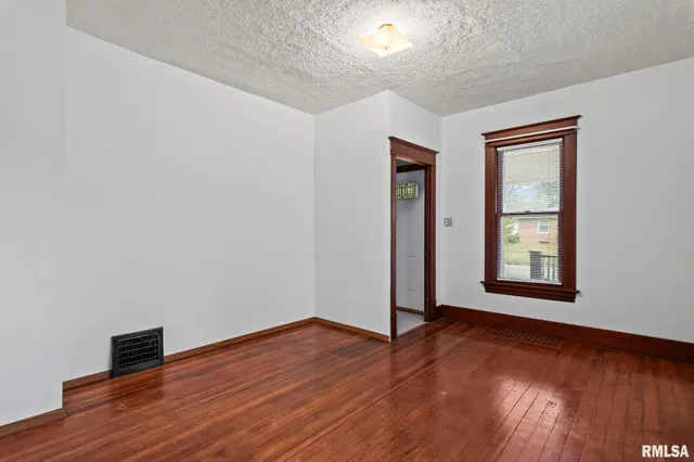 $95,000 | 1933 South 1st Street, Springfield, IL 62704