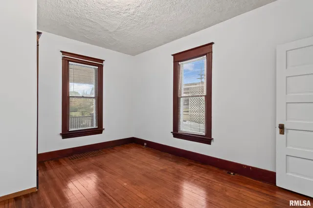 $95,000 | 1933 South 1st Street, Springfield, IL 62704