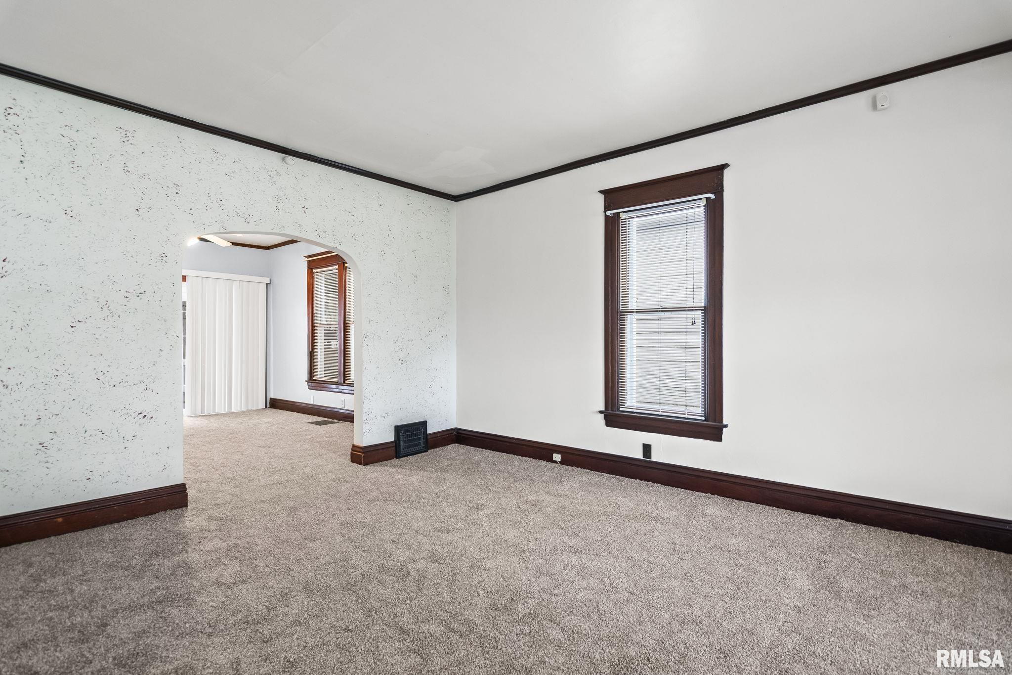 1933 South 1st Street Springfield, IL 62704 - Photo 3 of 43