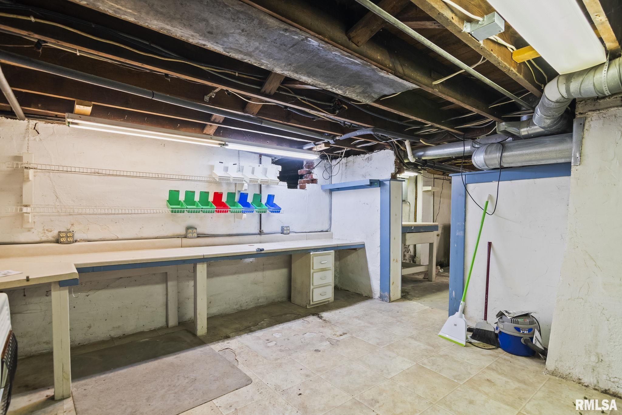 1933 South 1st Street Springfield, IL 62704 - Photo 36 of 43