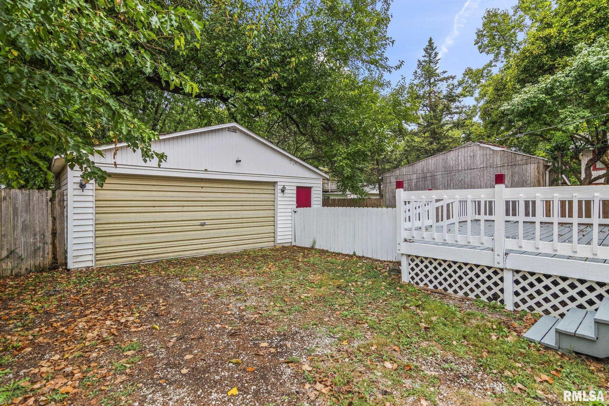 1933 South 1st Street Springfield, IL 62704 - Photo 8 of 43