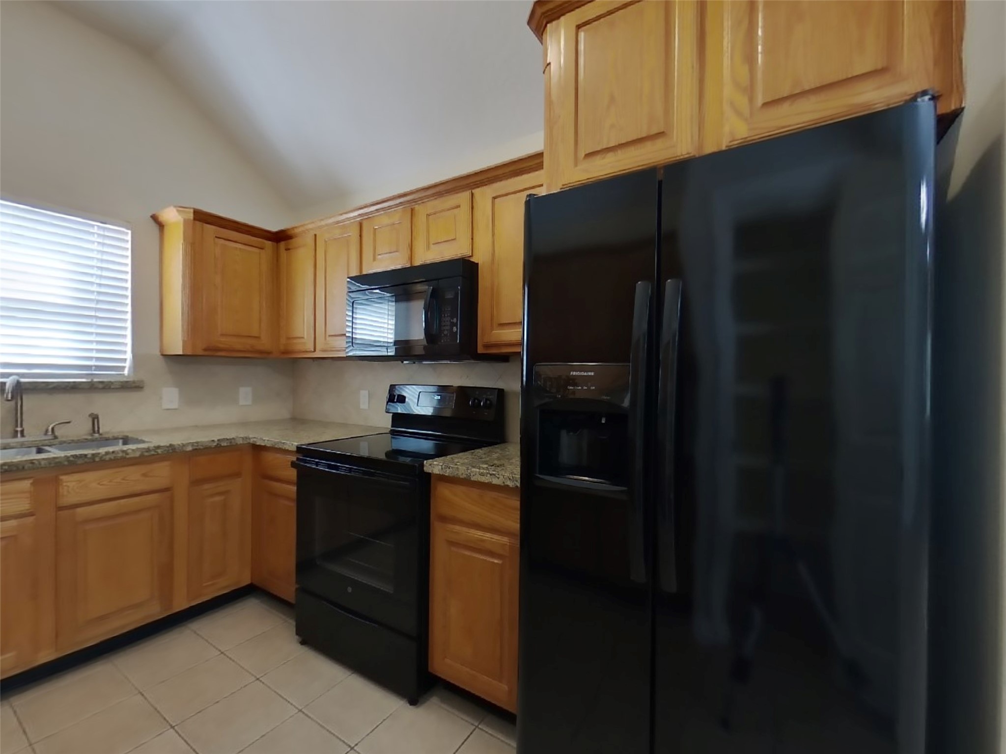 1414 Ashway Street Conroe, TX 77385 - Photo 5 of 16