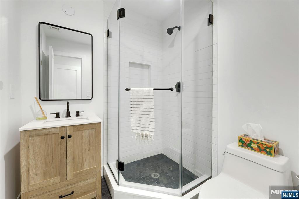 58 Spring Avenue Bergenfield, NJ 07621 - Photo 26 of 44