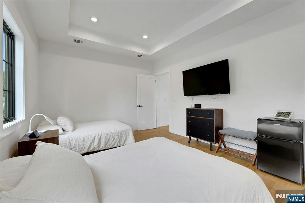 58 Spring Avenue Bergenfield, NJ 07621 - Photo 39 of 44