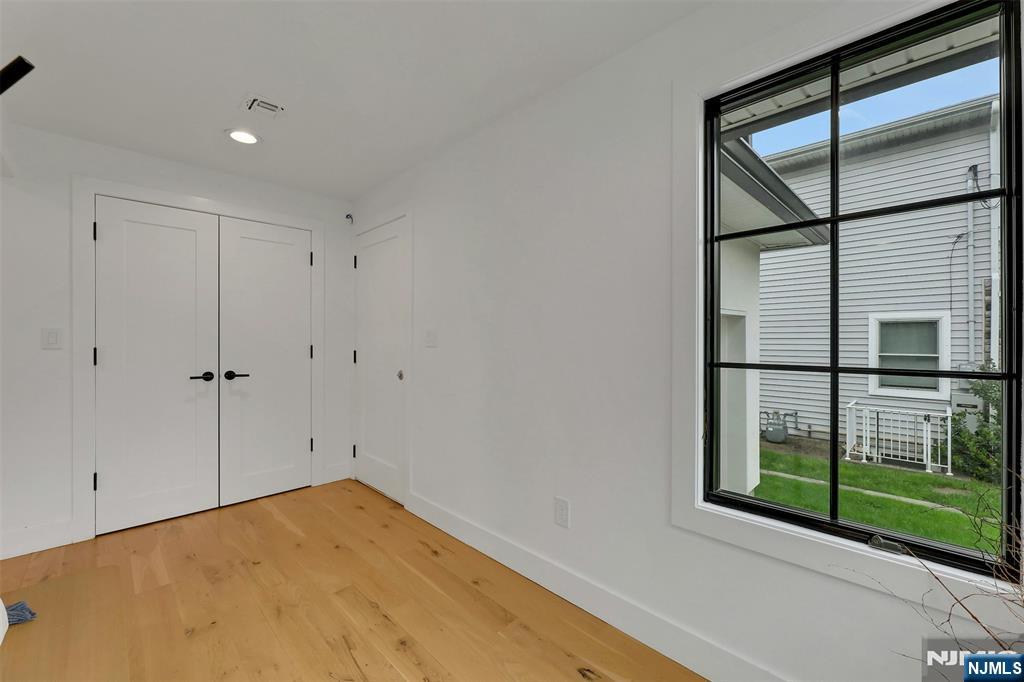 58 Spring Avenue Bergenfield, NJ 07621 - Photo 8 of 44