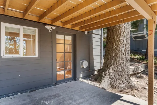 a bench sitting in the middle of a yard