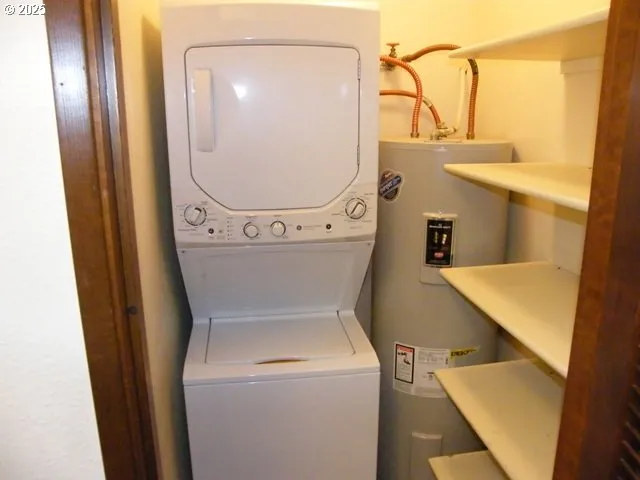 a view of outdoor space yard and porch