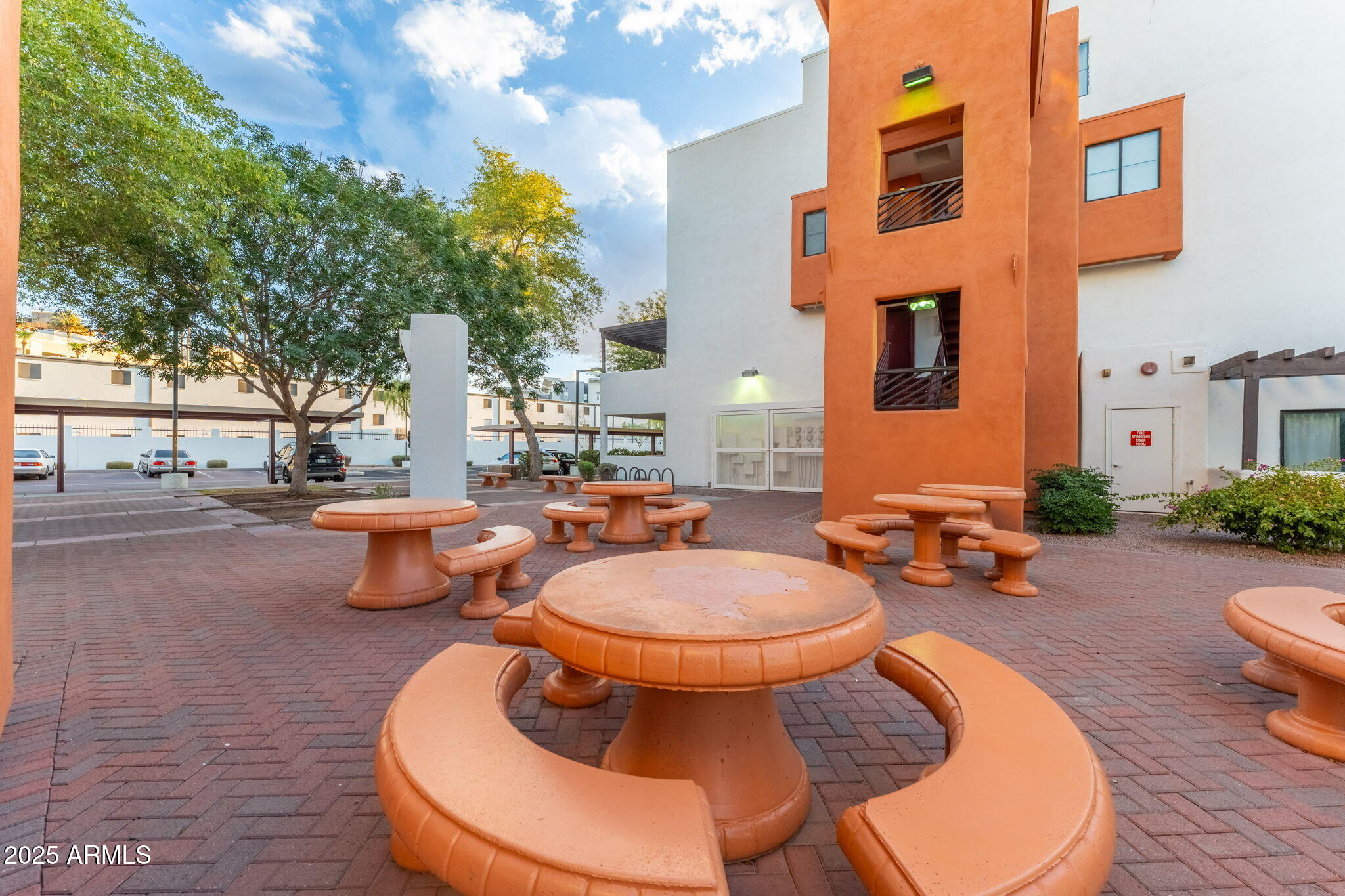 1005 East 8th Street, Unit 1012 Tempe, AZ 85281 - Photo 16 of 16 a view of outdoor space yard and patio