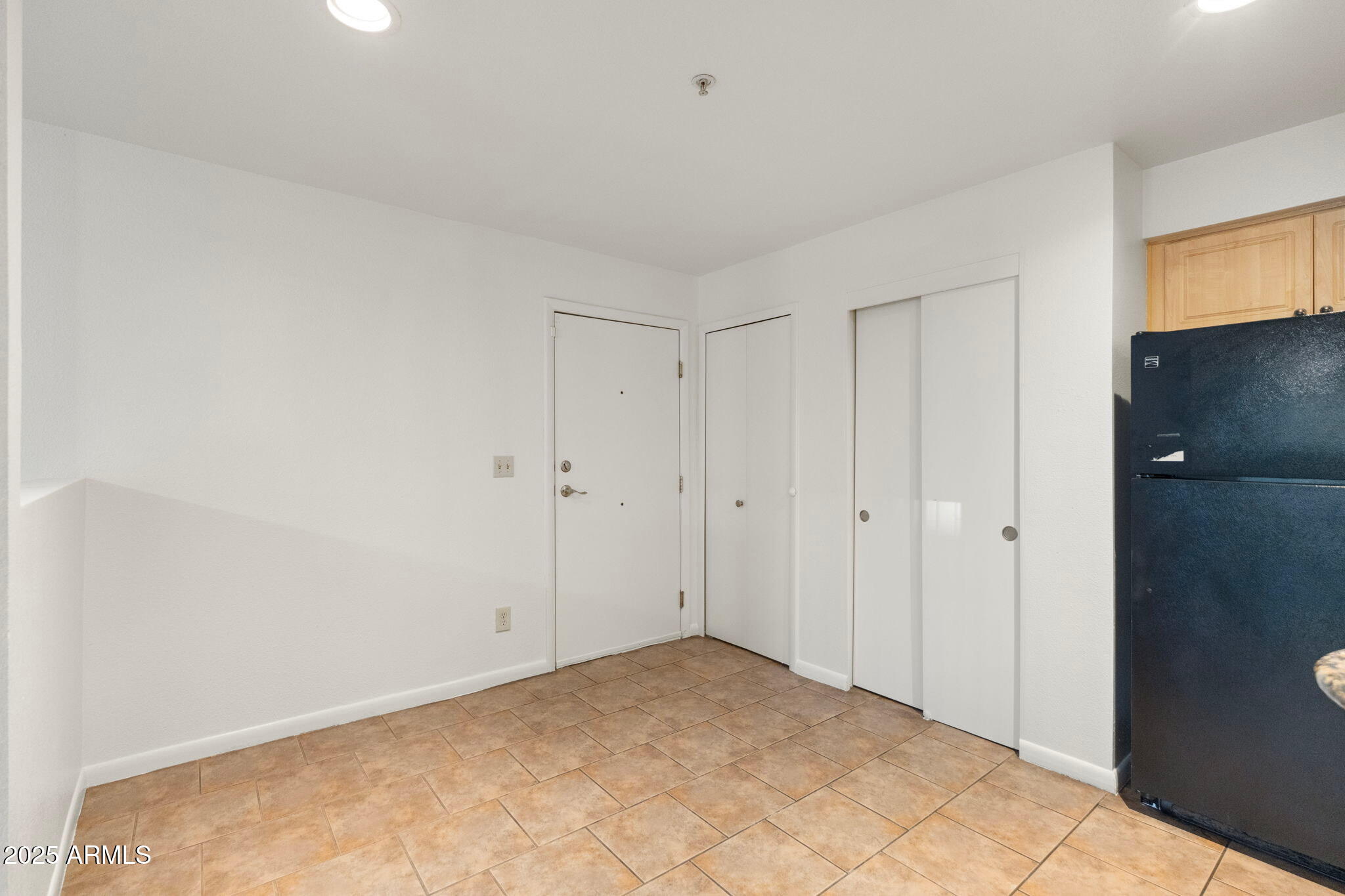 1005 East 8th Street, Unit 1012 Tempe, AZ 85281 - Photo 2 of 16 a view of an empty room