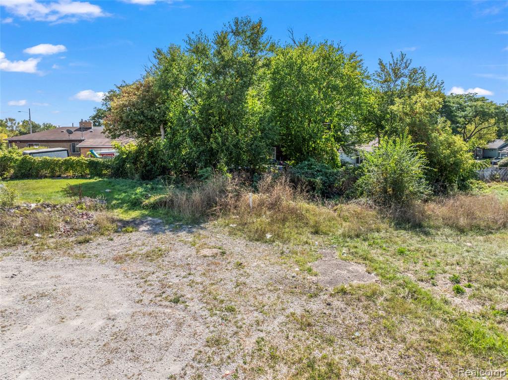 680 East Pierson Road Flint, MI 48505 - Photo 14 of 19