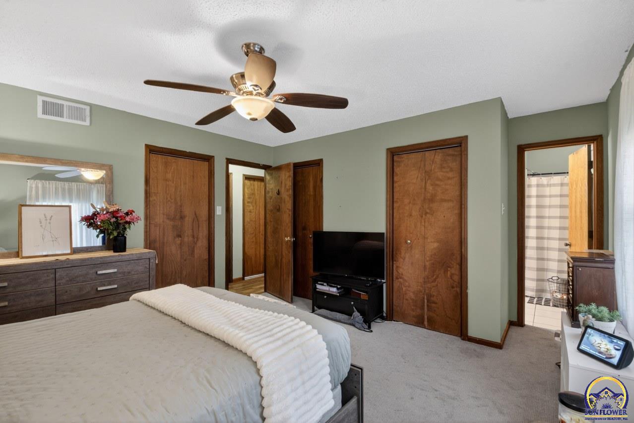 2921 Southwest Lincolnshire Road Topeka, KS 66614 - Photo 21 of 30