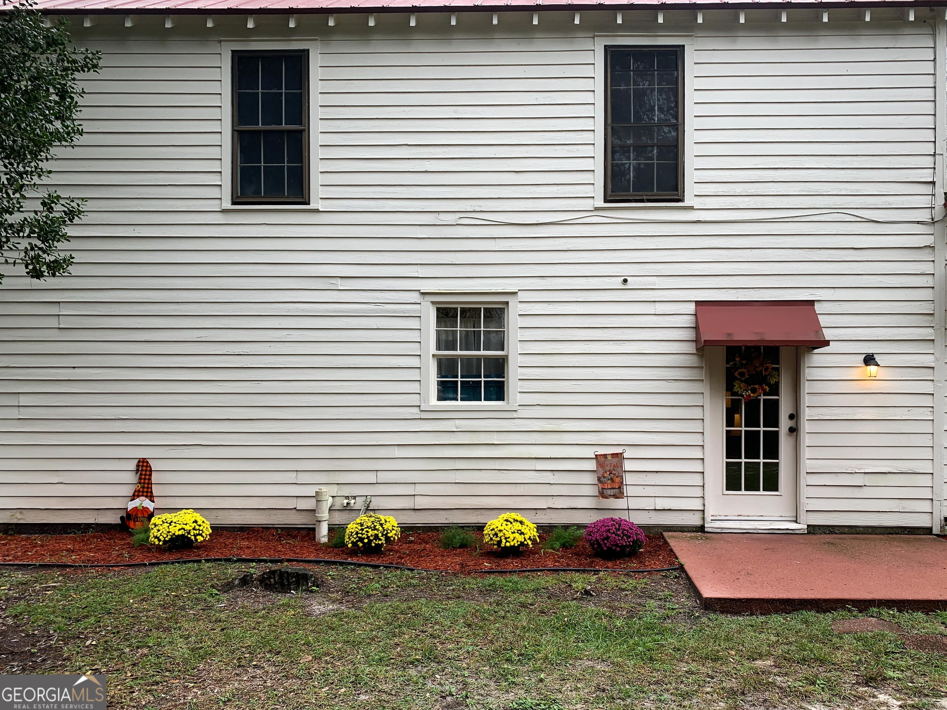 302 Jefferson Street, Unit B Springfield, GA 31329 - Photo 4 of 24 a view of a back side of house
