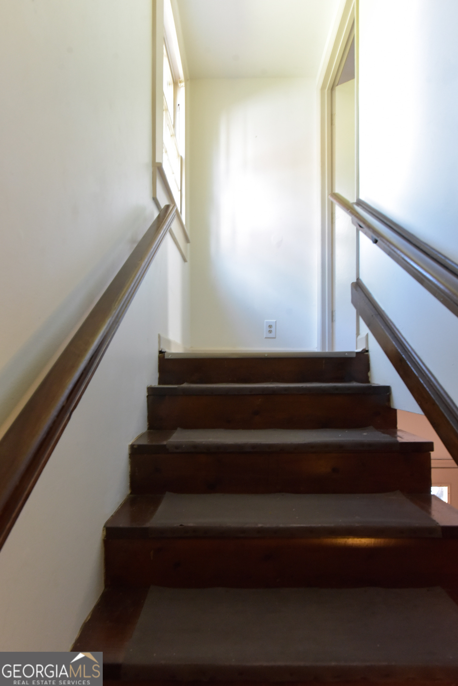 302 Jefferson Street, Unit B Springfield, GA 31329 - Photo 7 of 24 a view of entryway