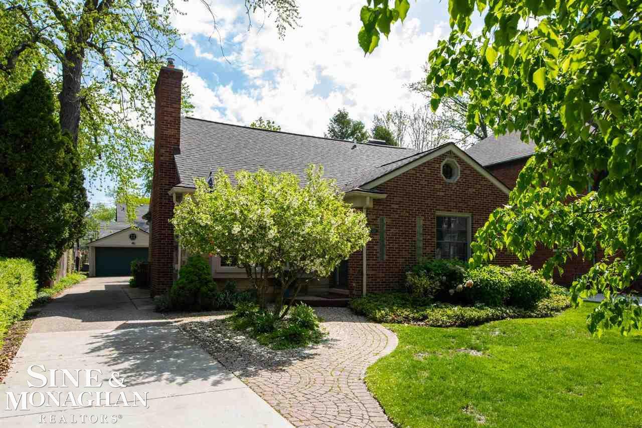 728 Washington Road Grosse Pointe, MI 48230 - Photo 2 of 36 50074959-1.JPG