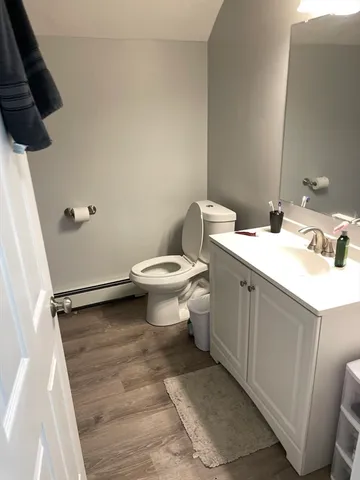 $3,300 | 155 Onset Avenue, Unit E, Wareham, MA 02558