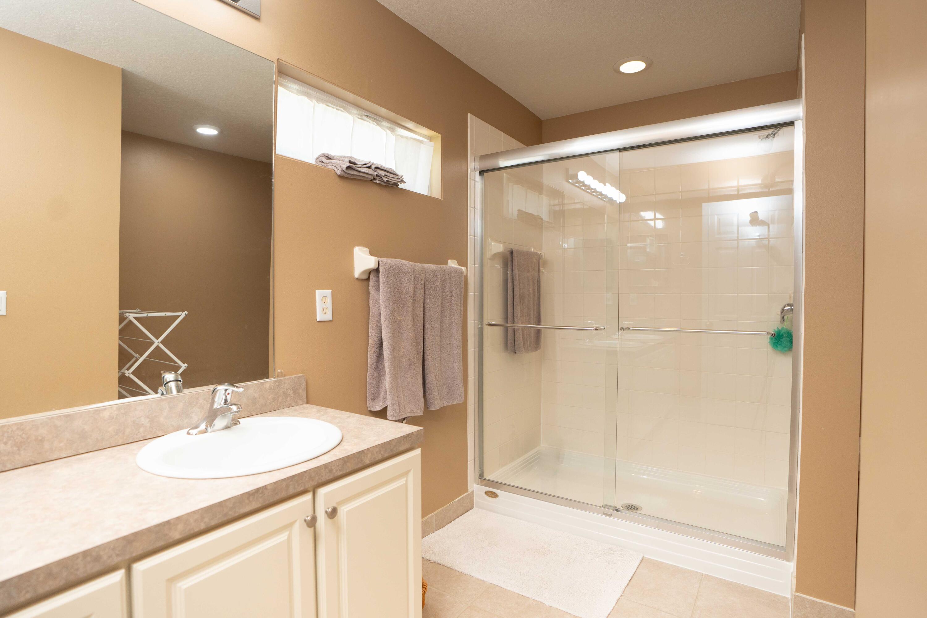 4712 Southeast Duval Drive Stuart, FL 34997 - Photo 13 of 20 DSC09100