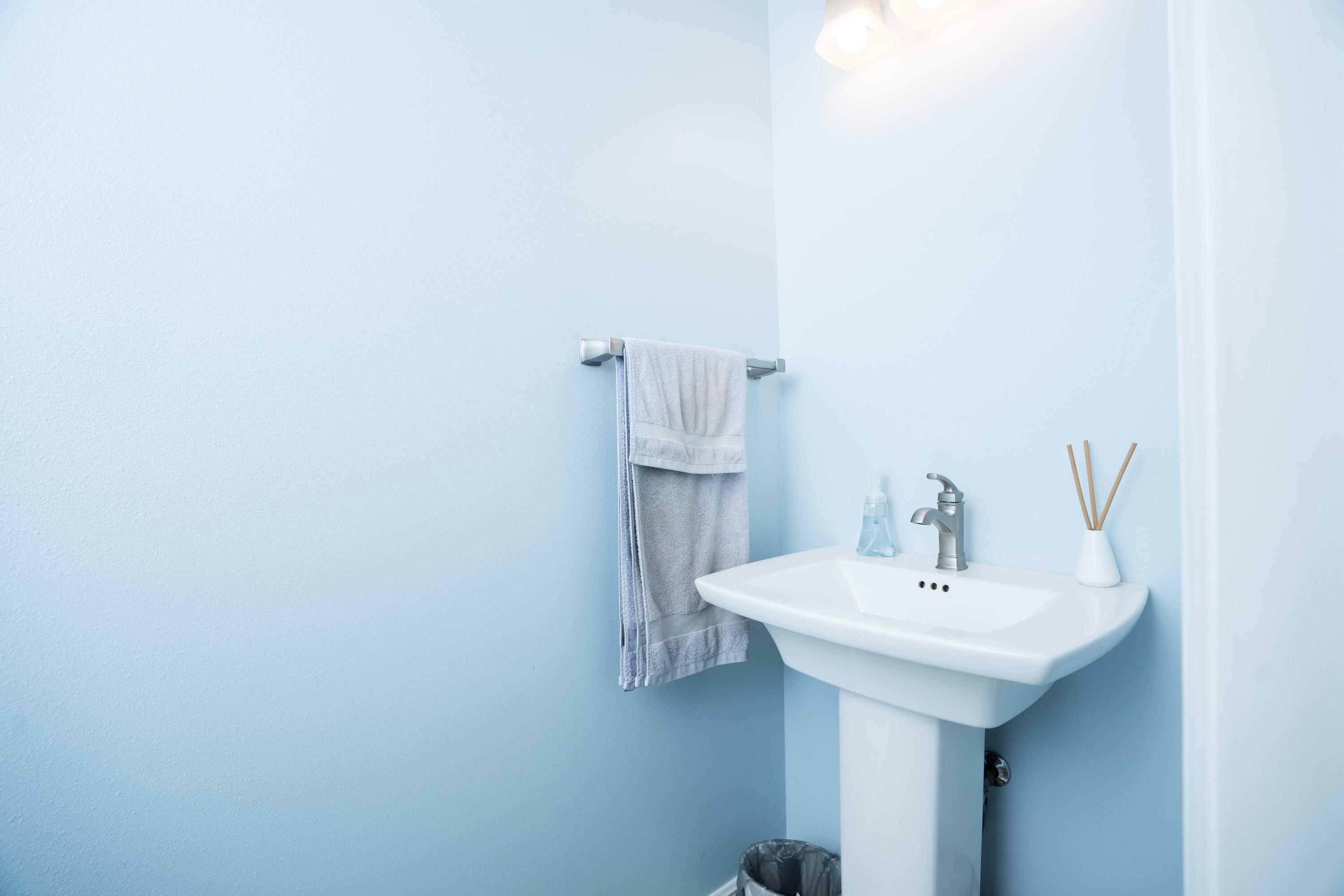 4712 Southeast Duval Drive Stuart, FL 34997 - Photo 8 of 20 DSC09083