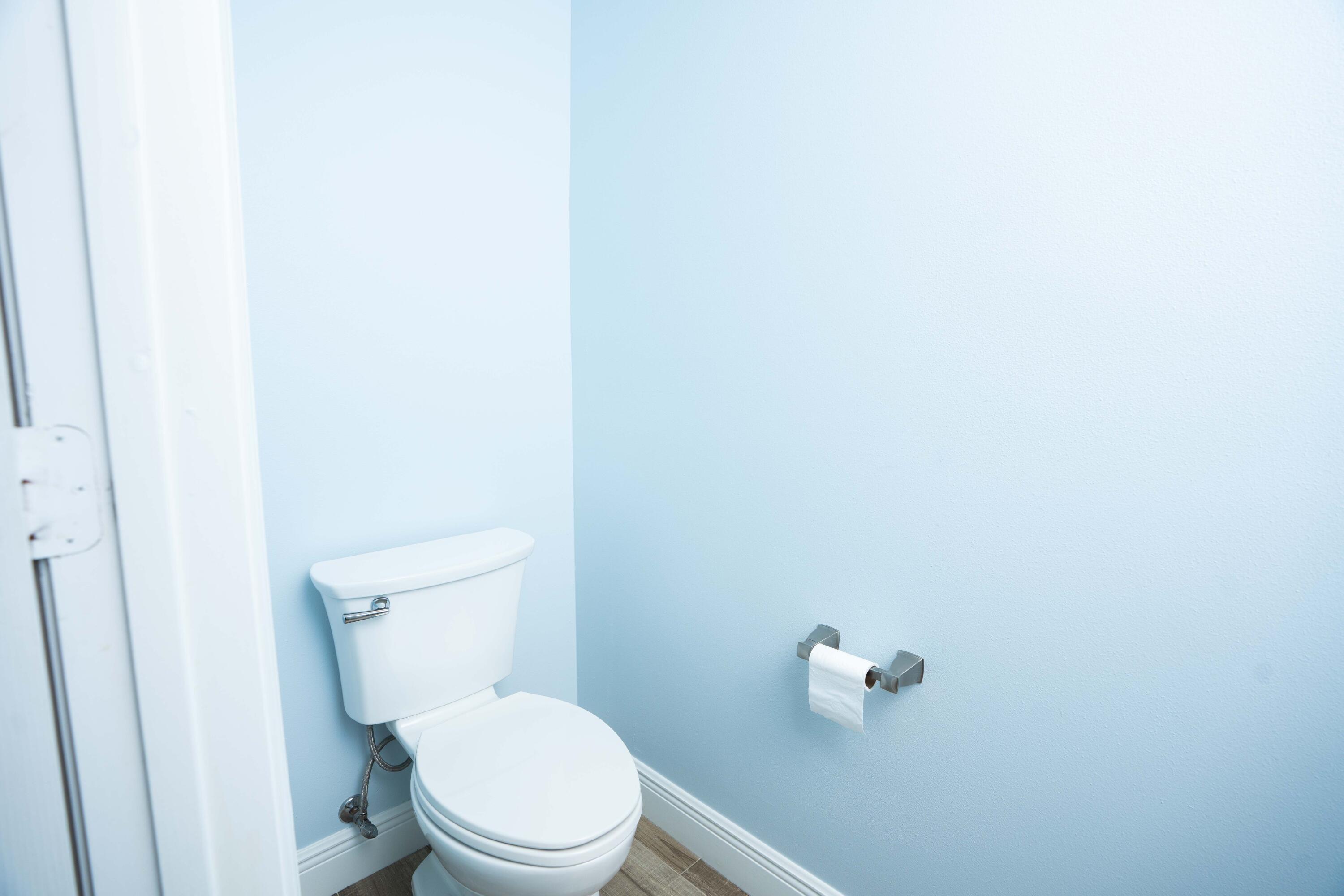 4712 Southeast Duval Drive Stuart, FL 34997 - Photo 9 of 20 DSC09084