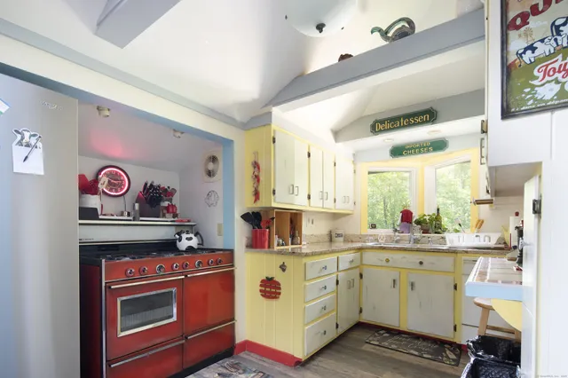 $799,000 | 48 Preston Lane, Salisbury, CT 06068