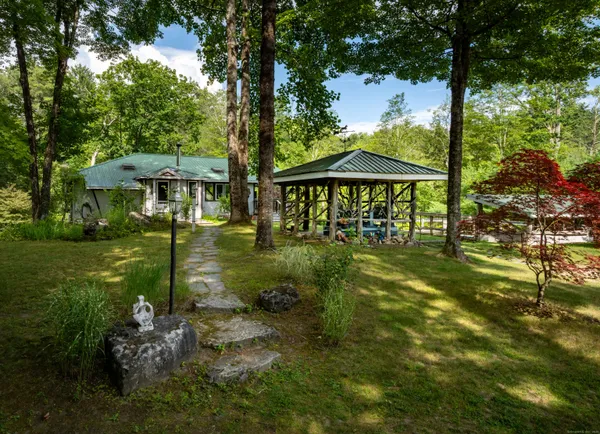 $750,000 | 48 Preston Lane, Salisbury, CT 06068