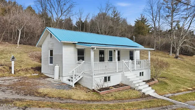 $144,999 | 454 Fincastle Road, Lebanon, VA 24266