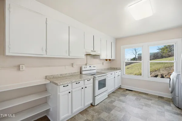 $144,999 | 454 Fincastle Road, Lebanon, VA 24266