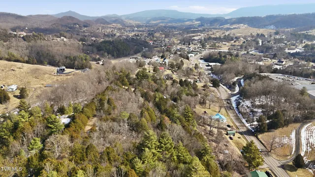 $144,999 | 454 Fincastle Road, Lebanon, VA 24266