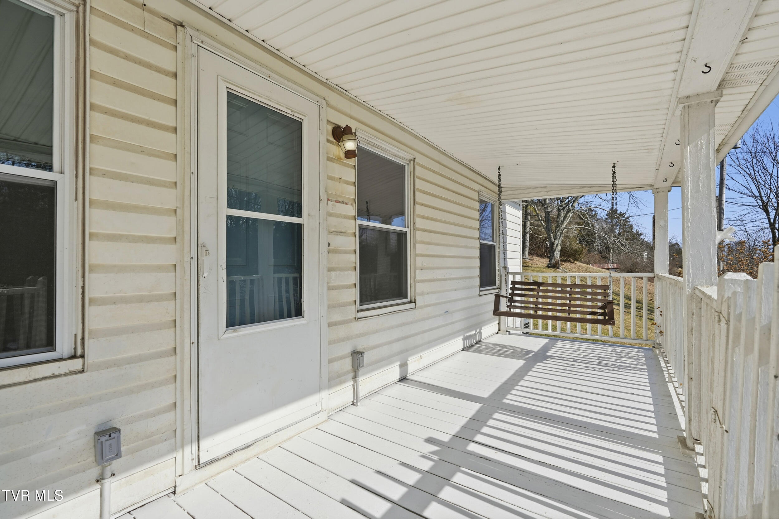 454 Fincastle Road Lebanon, VA 24266 - Photo 6 of 24 5_454 fincastle rd-12