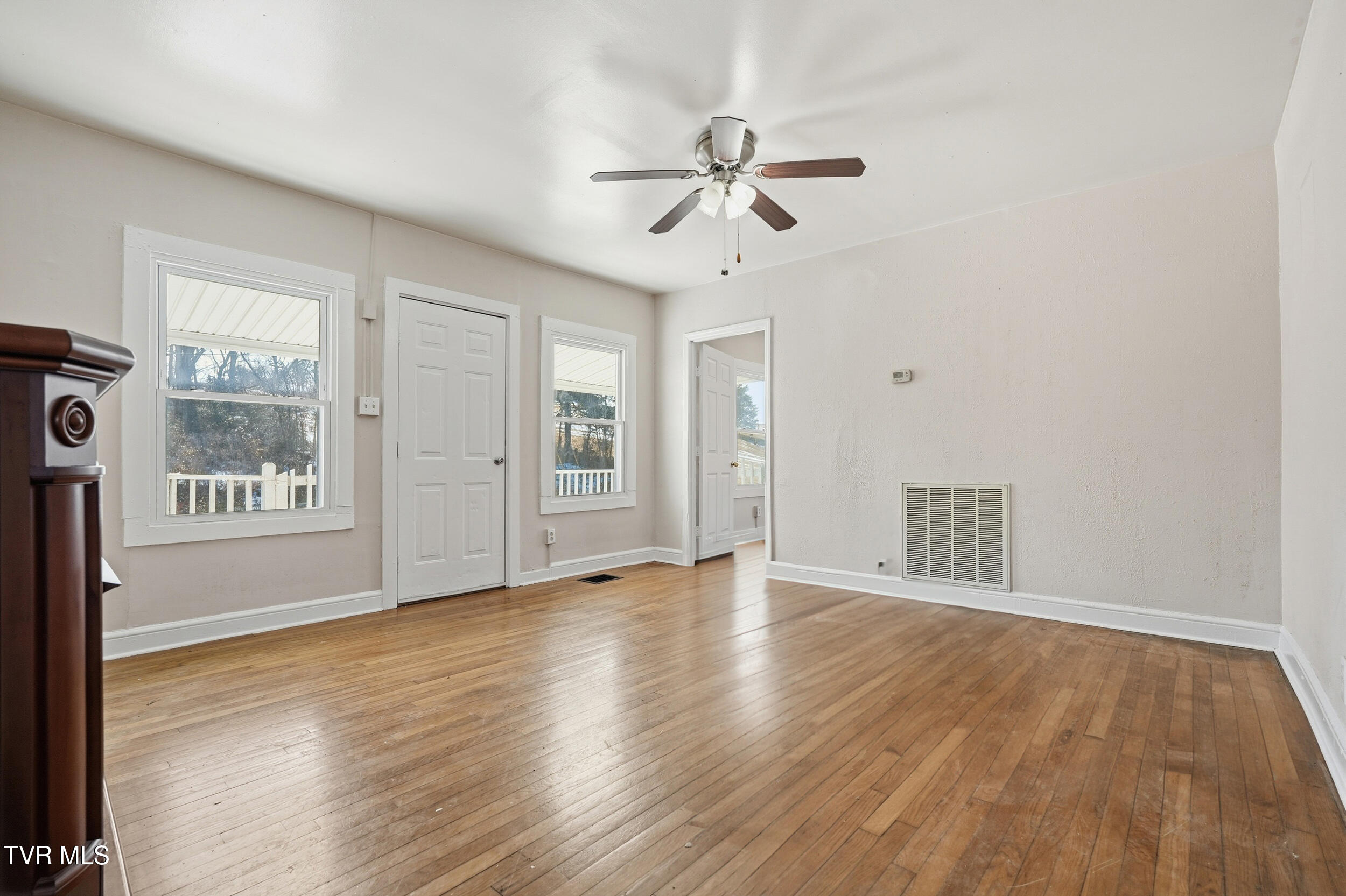 454 Fincastle Road Lebanon, VA 24266 - Photo 10 of 24 7_454 fincastle rd-14