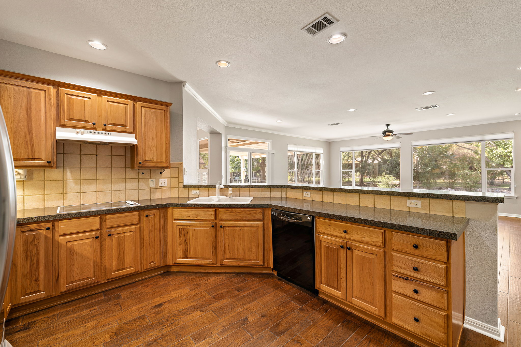 105 Liatris Lane Georgetown, TX 78633 - Photo 18 of 36