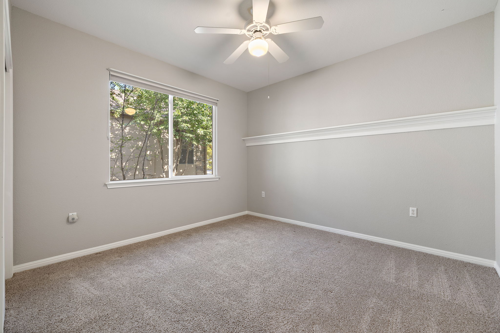 105 Liatris Lane Georgetown, TX 78633 - Photo 26 of 36 2nd bedroom