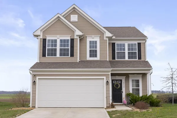 $384,900 | 5316 Karst Circle, Ashville, OH 43103