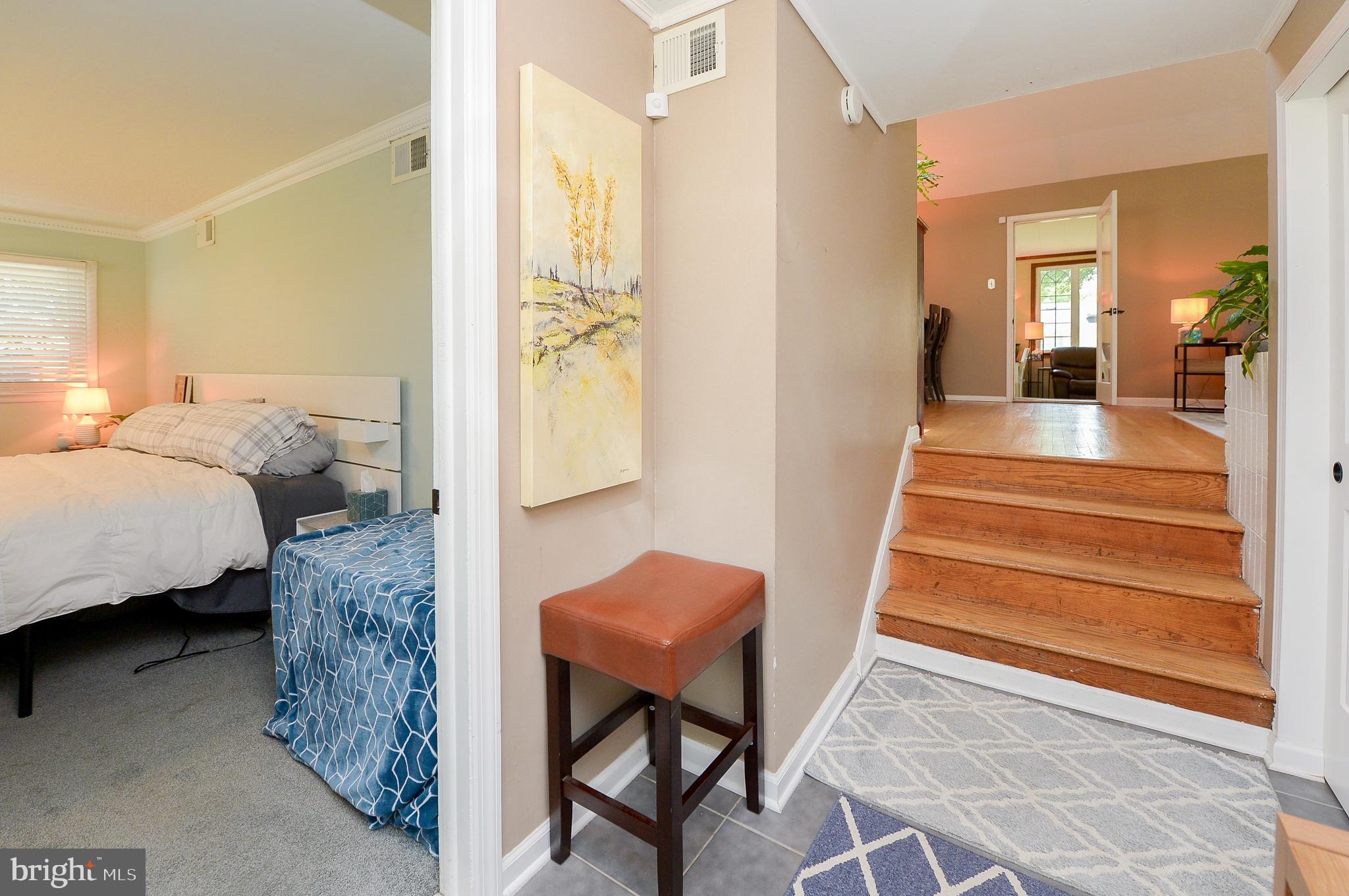 406 Preston Road Cherry Hill, NJ 08034 - Photo 5 of 34 Just a few steps to the next level