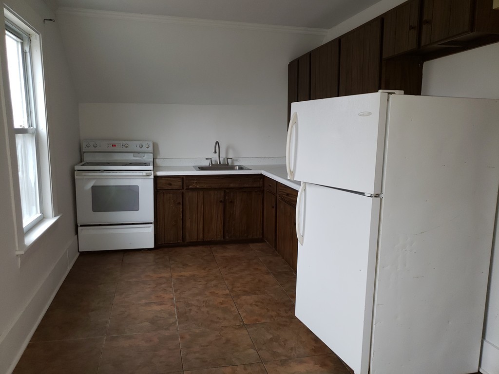 294 Main Street Hudson, MA 01749 - Photo 3 of 12