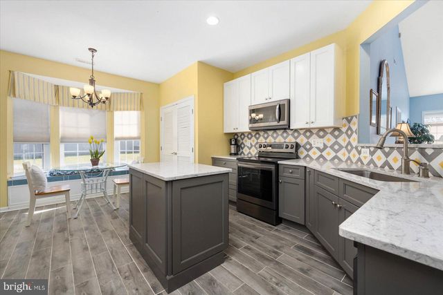 $424,900 | 110 Lakeview Drive, Unit 162, Ocean View, DE 19970