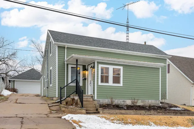 $212,670 | 803 Ridge Street, Galena, IL 61036