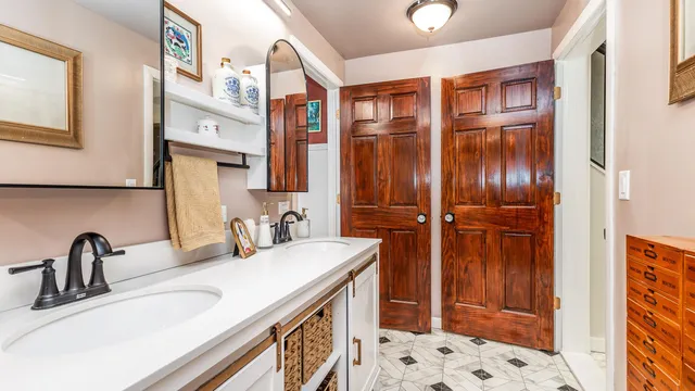 $212,670 | 803 Ridge Street, Galena, IL 61036