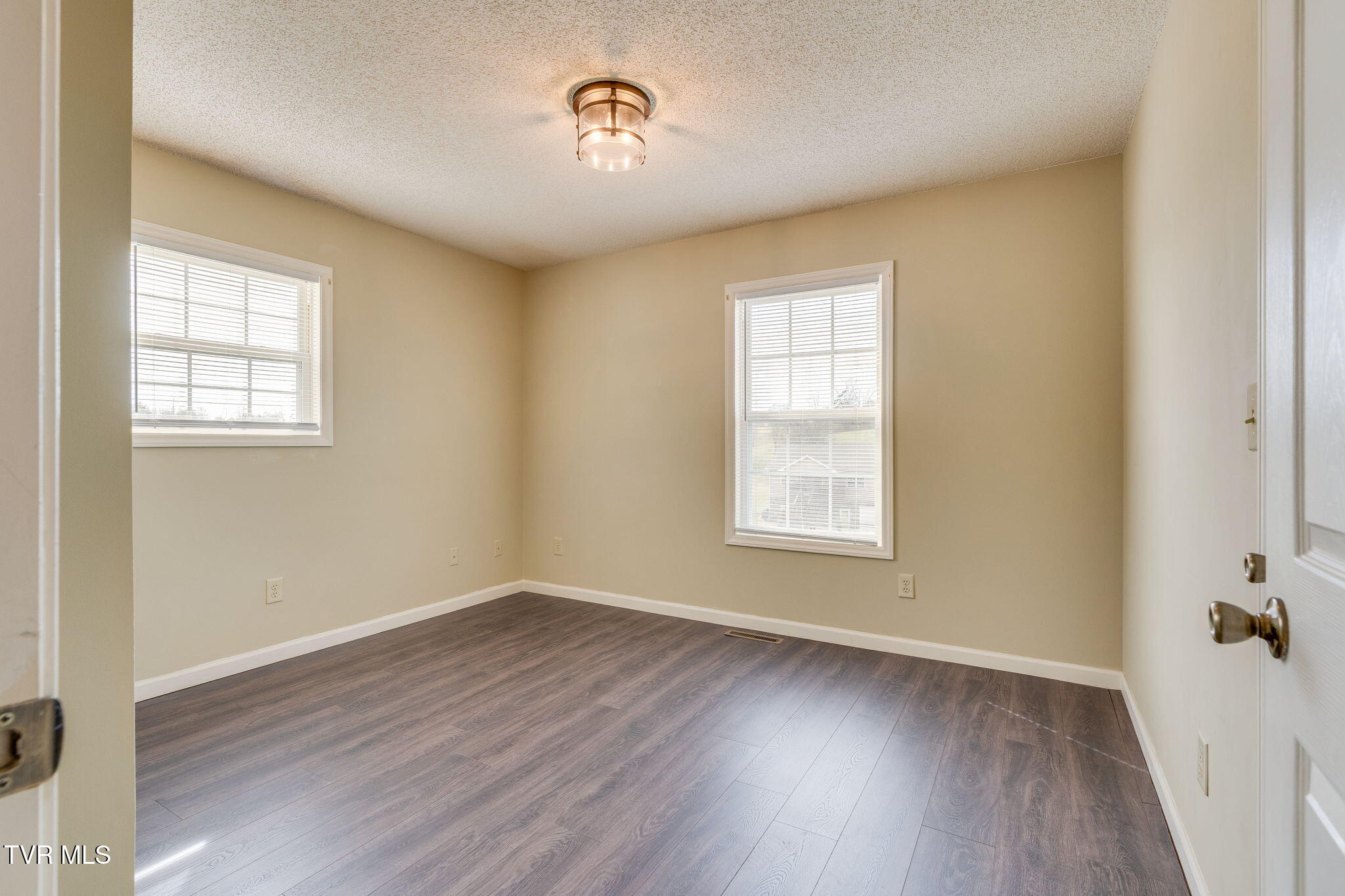 136 Stage Road Jonesborough, TN 37659 - Photo 16 of 47 015