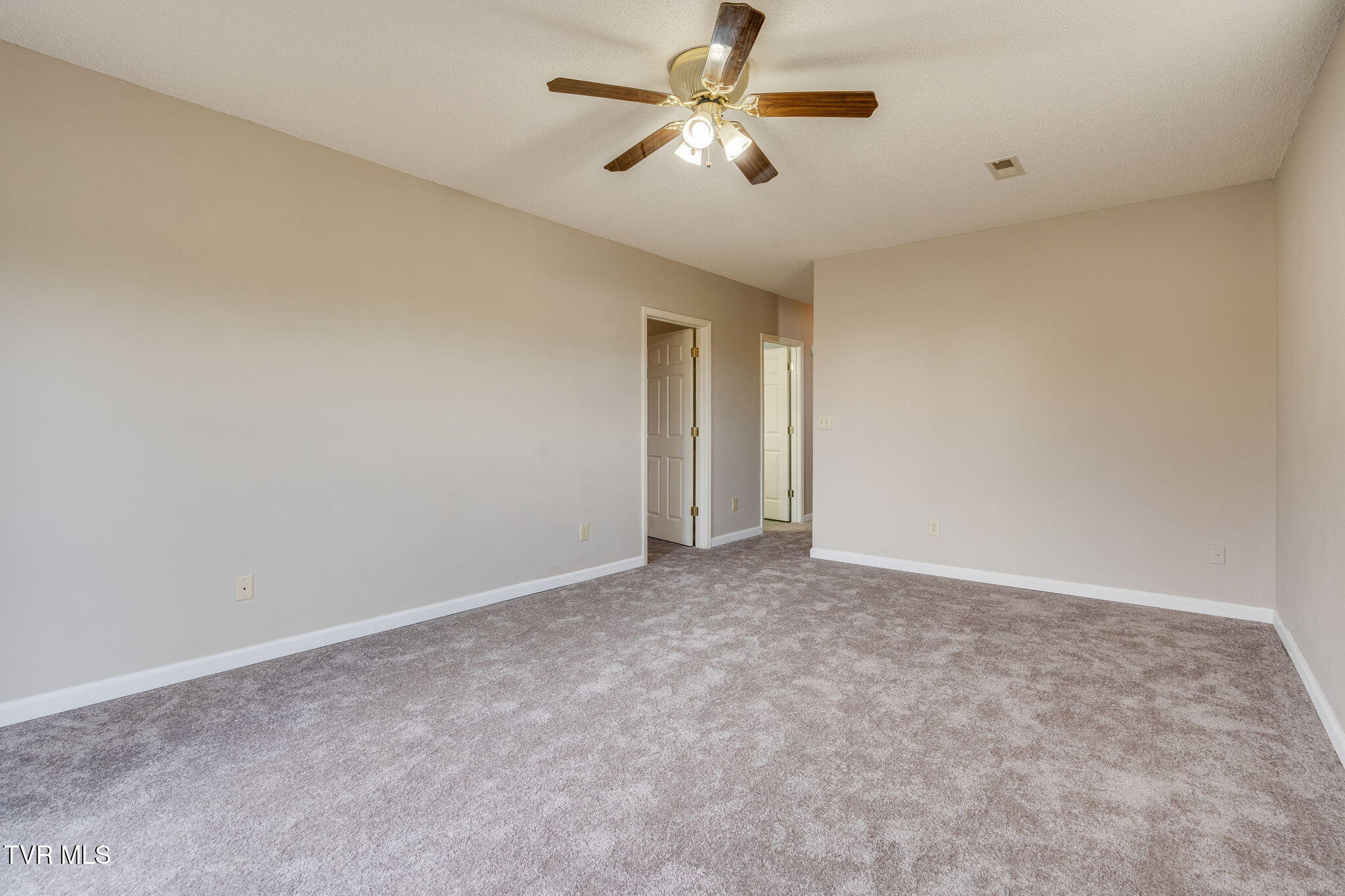 136 Stage Road Jonesborough, TN 37659 - Photo 20 of 47 023